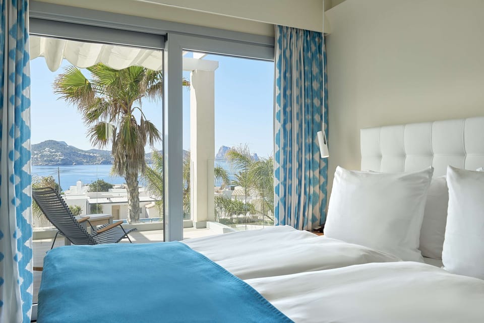 Hypo-allergenic bedding available, down comforters, minibar