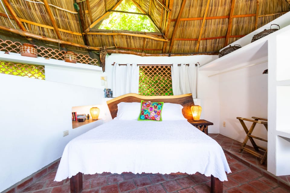 Signature Bungalow, 1 Bedroom, Pool Access, Garden Area | Premium bedding, pillowtop beds, iron/ironing board, free WiFi