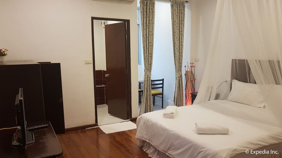 Standard Double Room  | In-room safe, blackout drapes, soundproofing, free WiFi