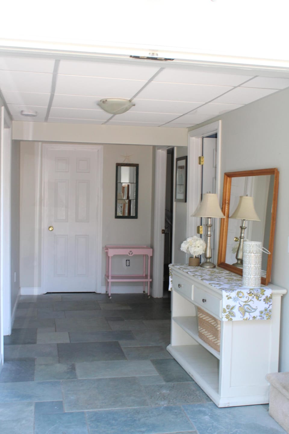 Lower level: foyer