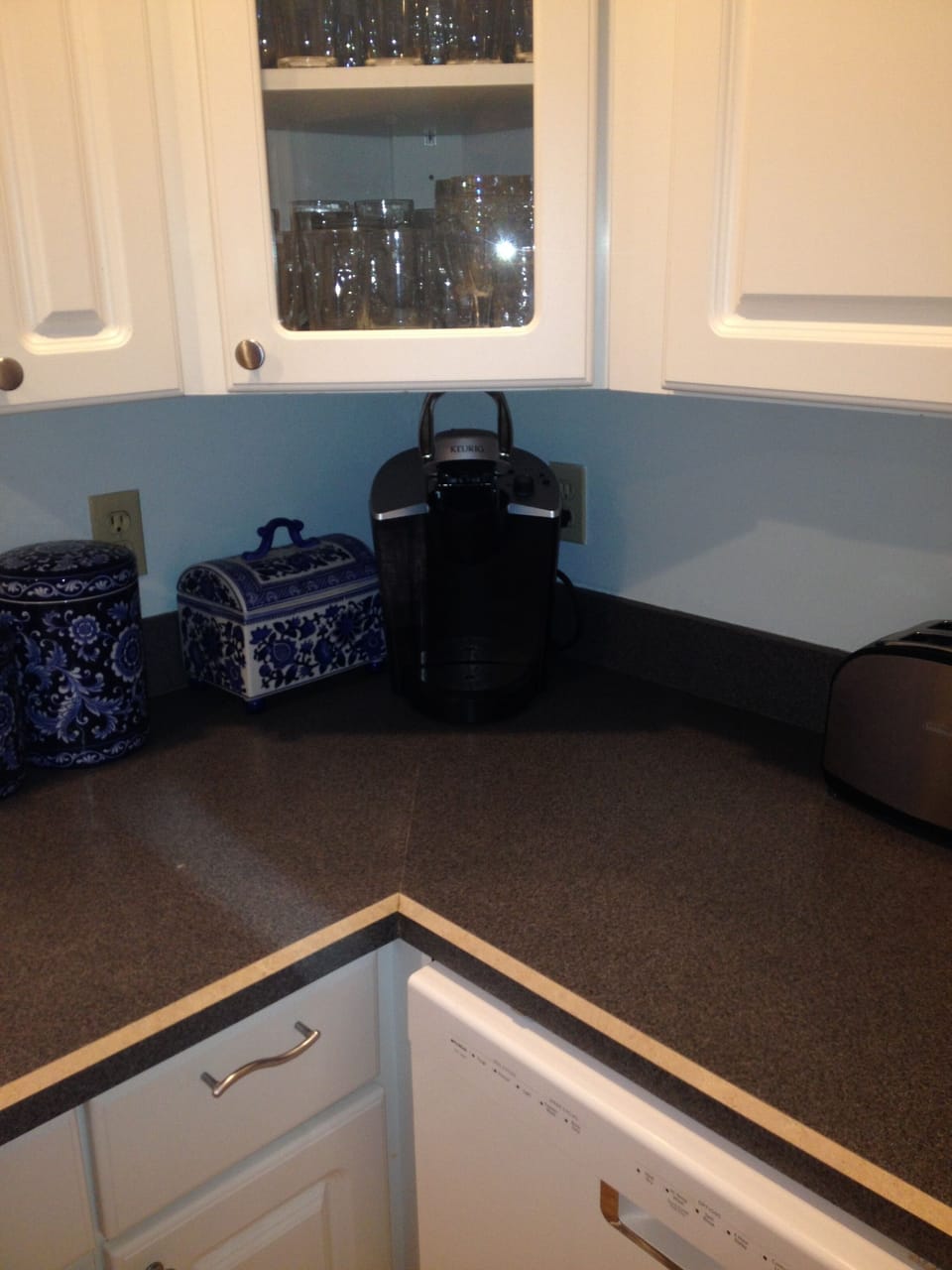 Keurig Coffee Brewer. You can use k-cups or use your own coffee grinds.