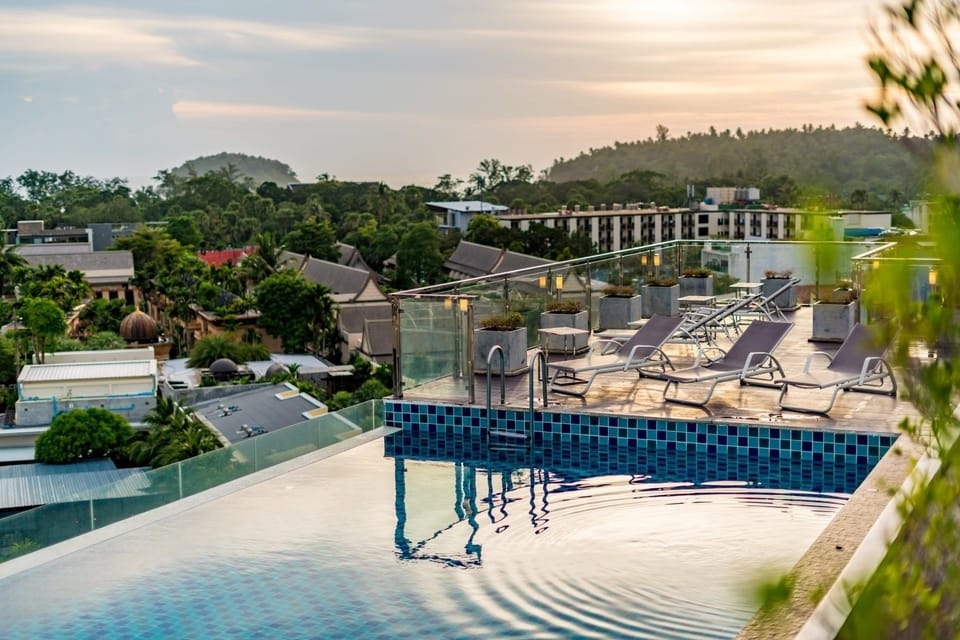 Rooftop pool