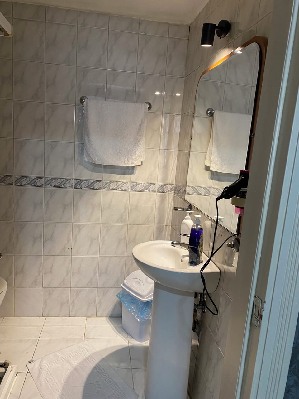 Minibar, in-room safe, desk, iron/ironing board