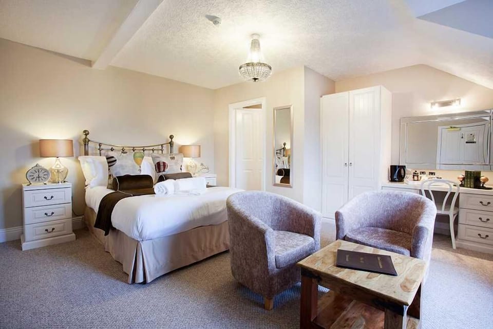 Premium bedding, iron/ironing board (on request), WiFi (free)