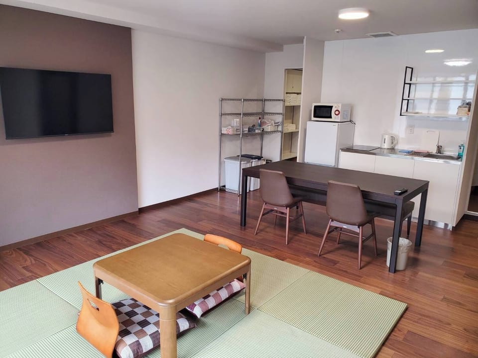 Basic Room | Living area | 50-inch LCD TV with digital channels