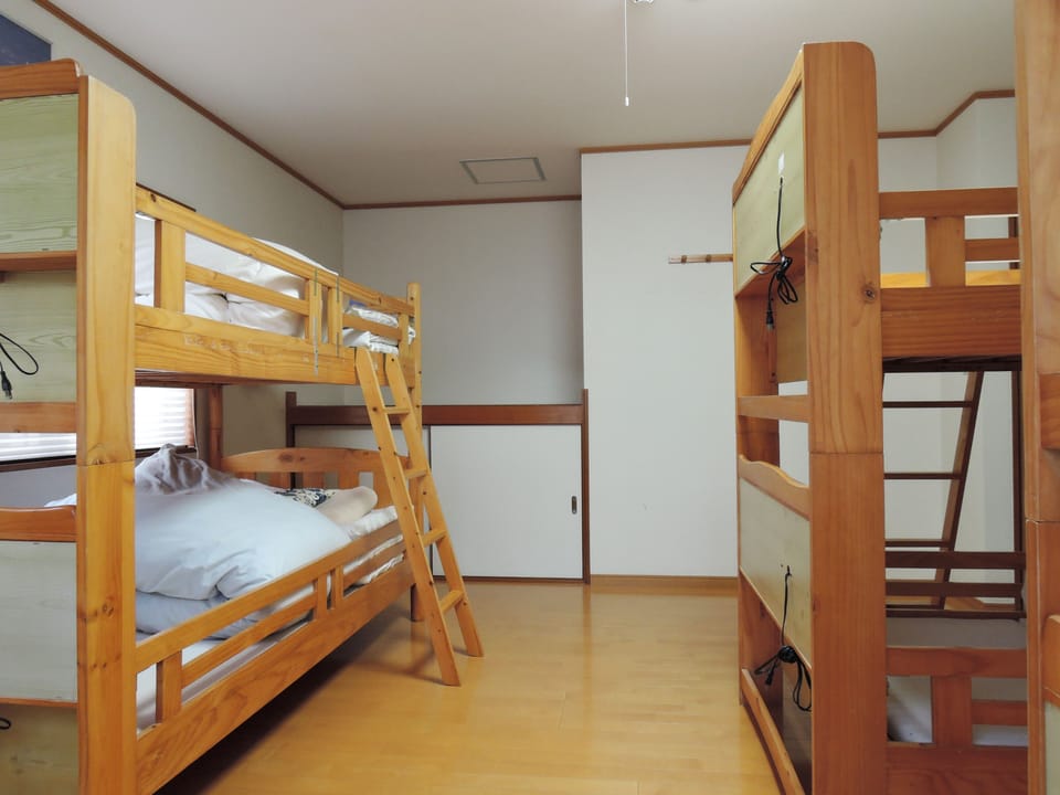 Shared Dormitory, Men only | WiFi (free)