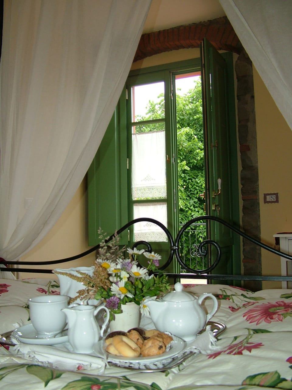 Room service - dining