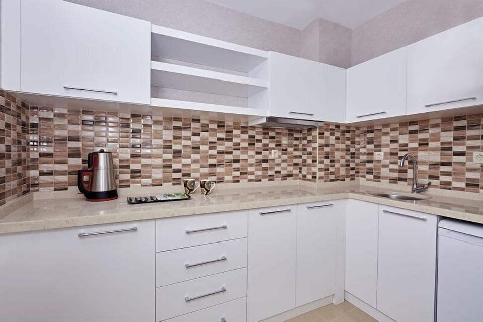 Fridge, coffee/tea maker, electric kettle
