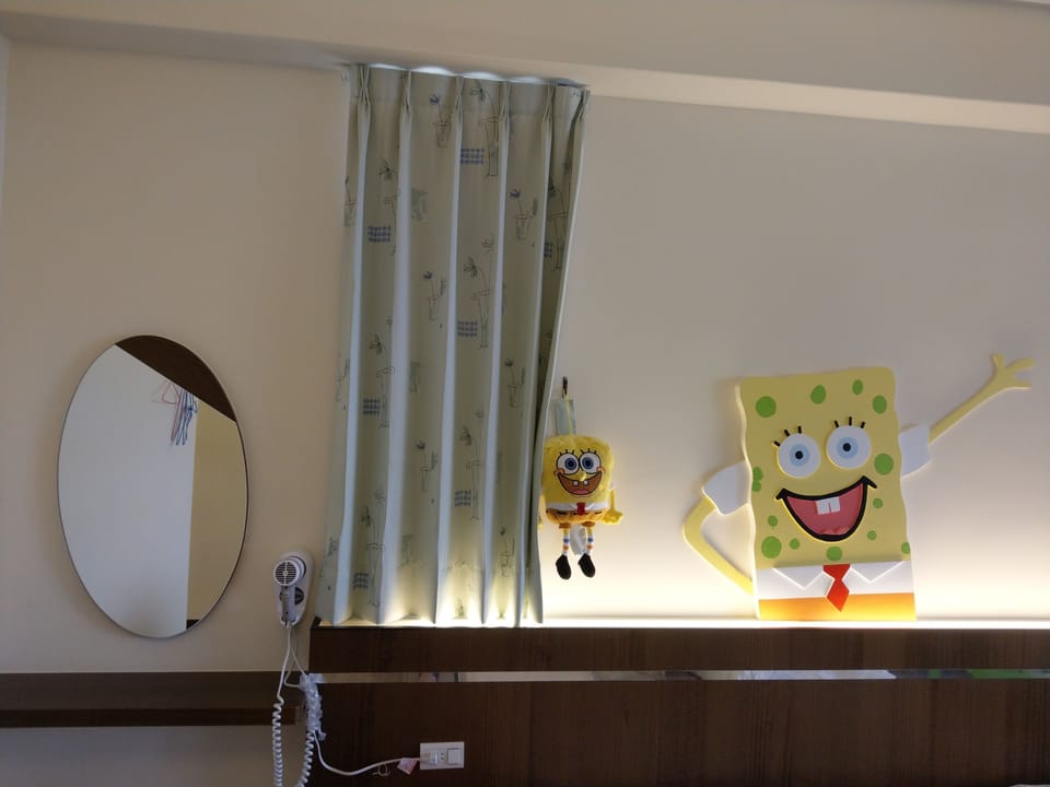 Deluxe Double Room, 1 Bedroom, Bathtub | Egyptian cotton sheets, premium bedding, minibar, individually decorated