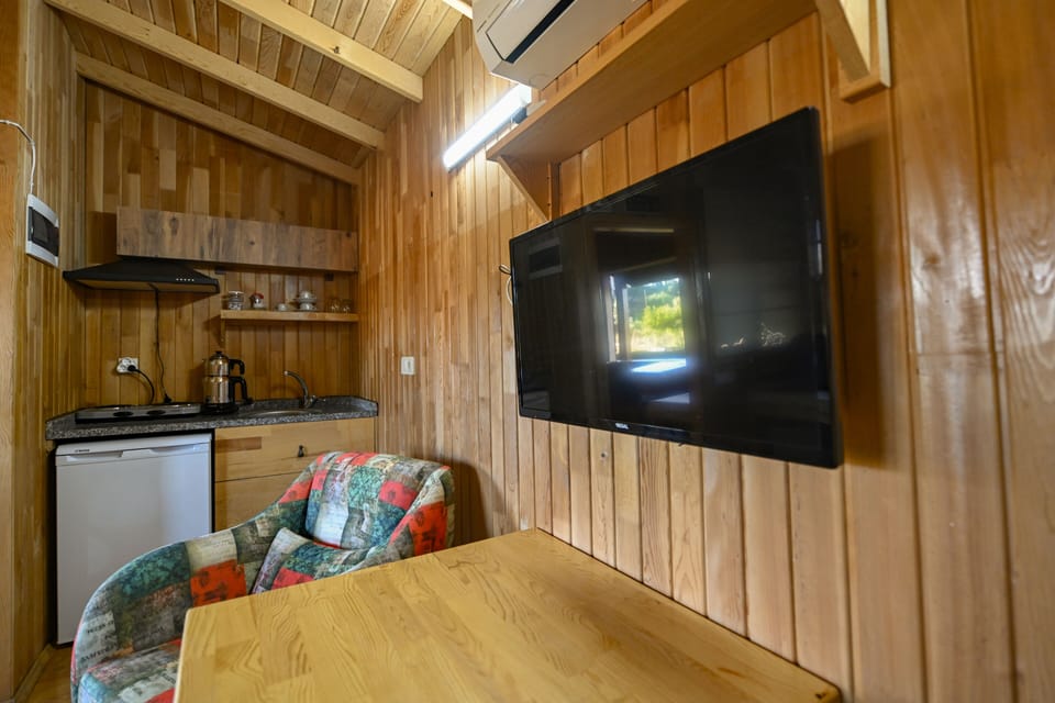 Traditional Bungalow | Private kitchen | Electric kettle