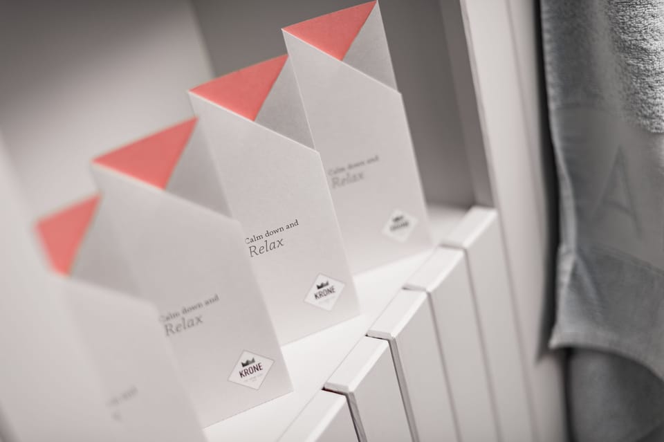 Sauna, steam room, body treatments, aromatherapy, hot stone massages