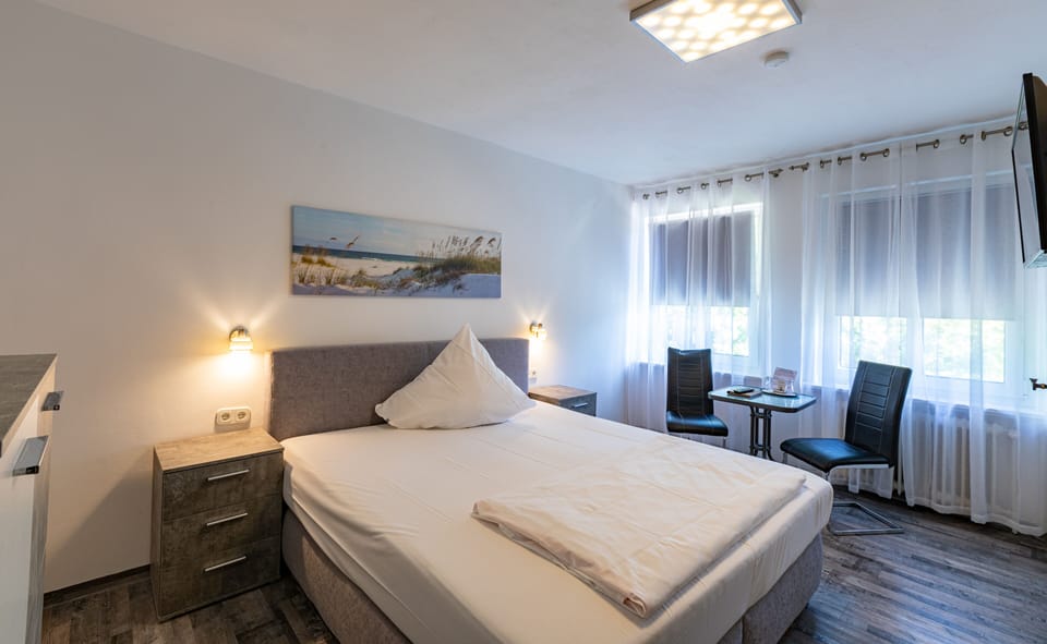 Basic Double Room | In-room safe, desk, free WiFi, bed sheets