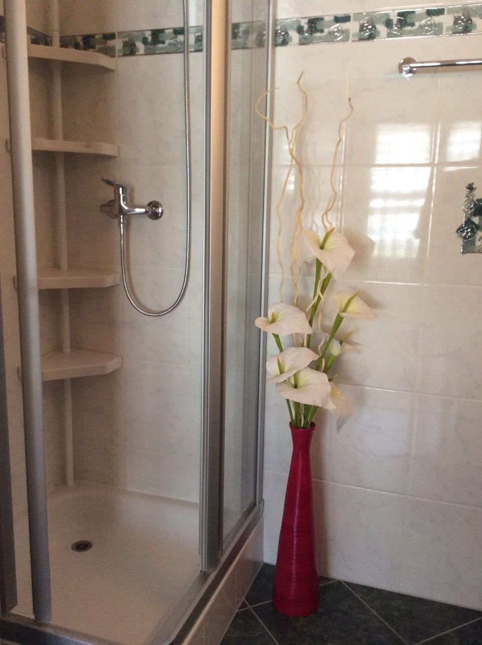 Executive Double Room, 1 Queen Bed, Private Bathroom, Executive Level | Bathroom shower