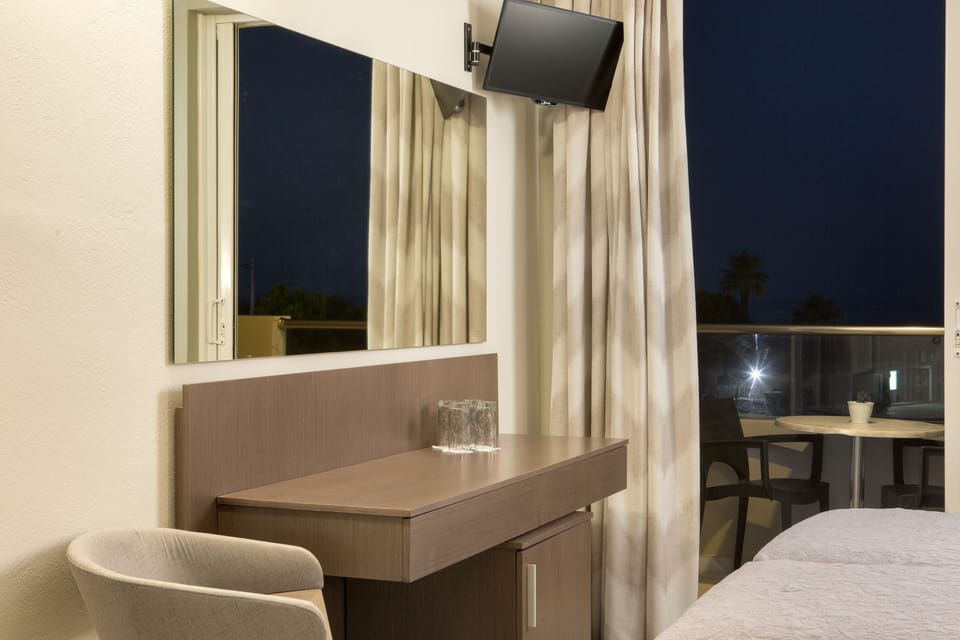 Deluxe Family Room | In-room safe, iron/ironing board, free WiFi, bed sheets