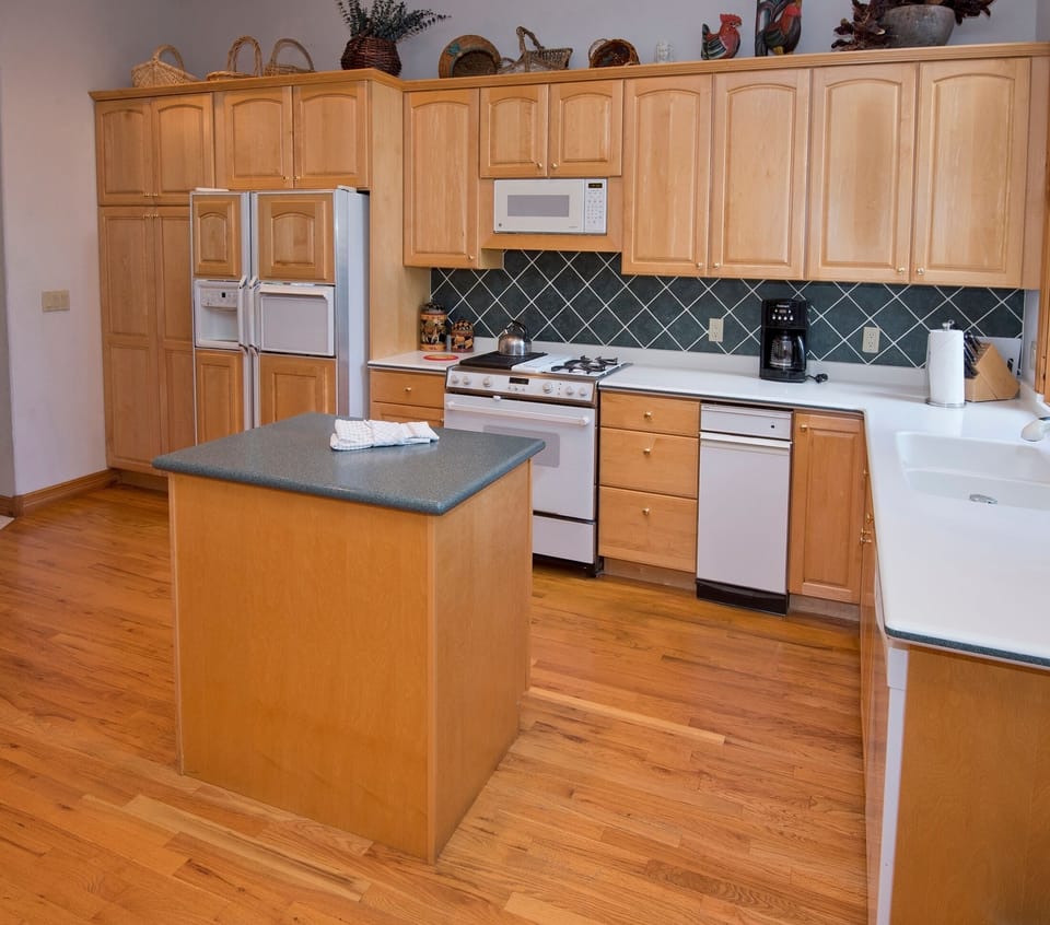 Townhome, 4 Bedrooms | Private kitchen | Fridge, microwave, oven, coffee/tea maker