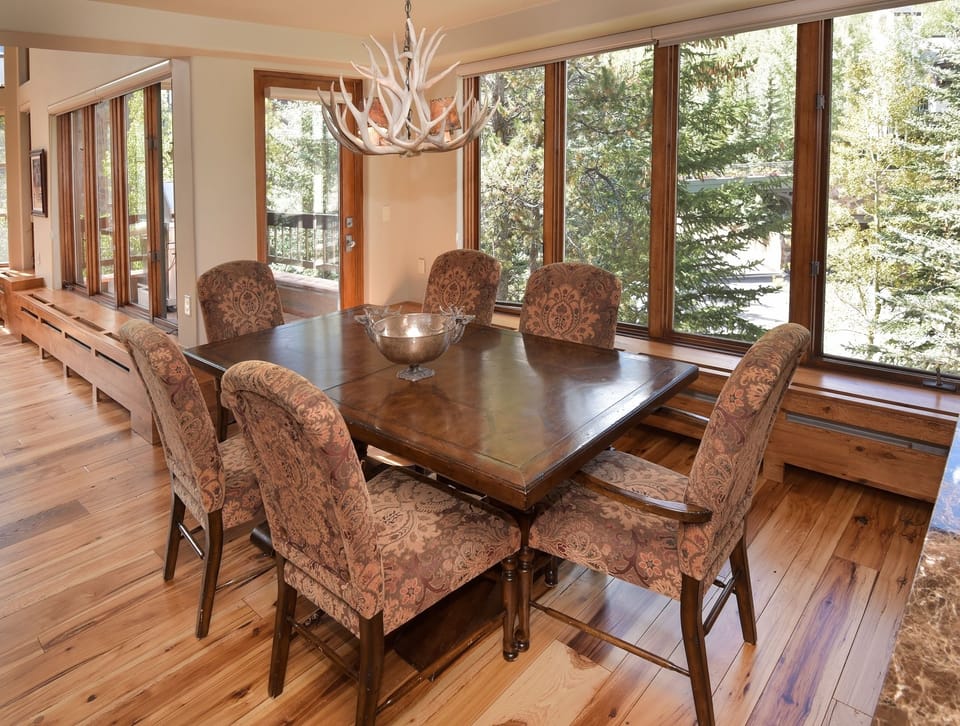 Condo, 3 Bedrooms | Private kitchen | Full-size fridge, microwave, oven, stovetop