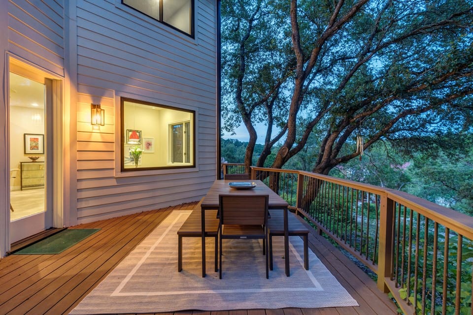 Just outside from the kitchen is this nice space for dining alfresco. 