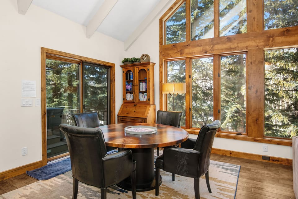 Dining Nook to Hot Tub on Deck