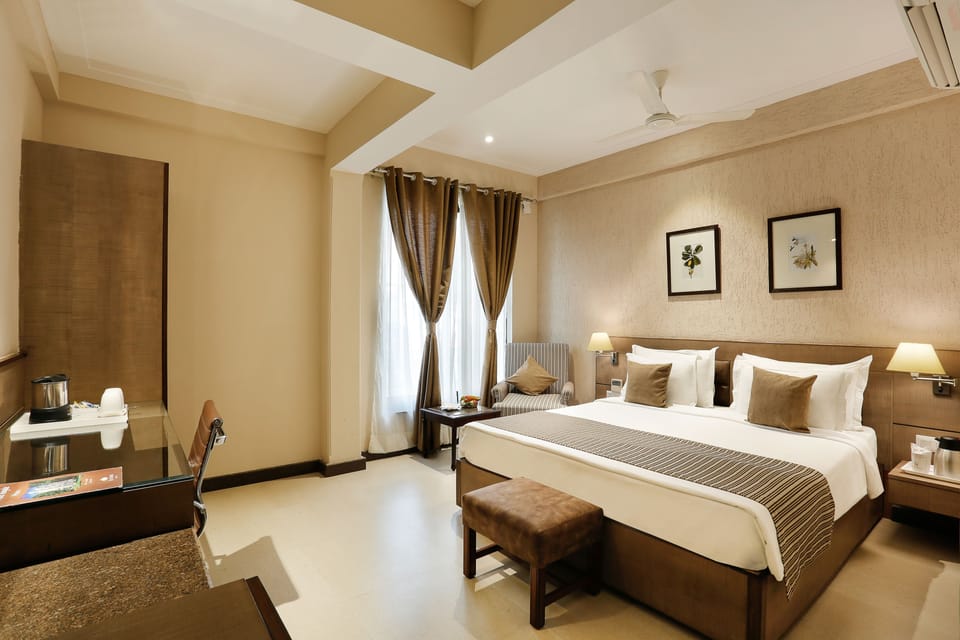 Junior Suite, Multiple Beds, Accessible | In-room safe, desk, rollaway beds, free wired internet