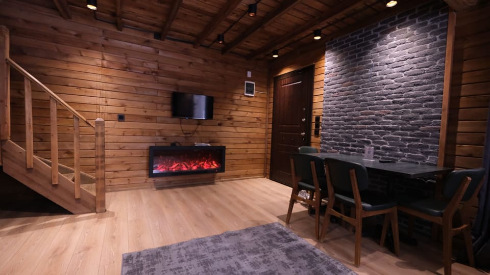 Standard Bungalow | Living area | LCD TV