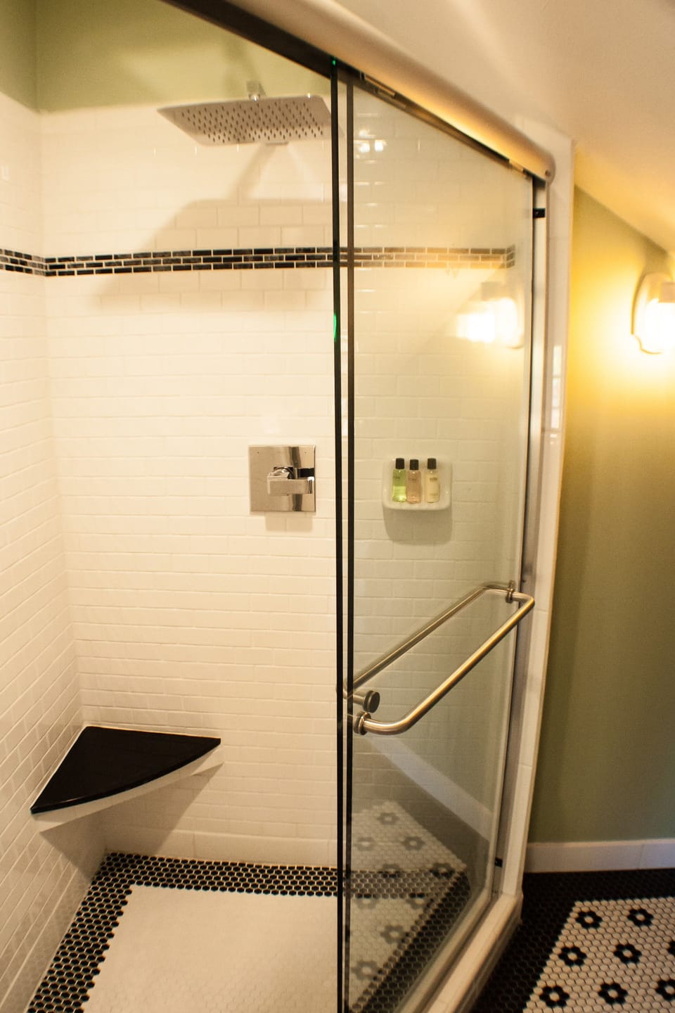 Jagger | Bathroom shower