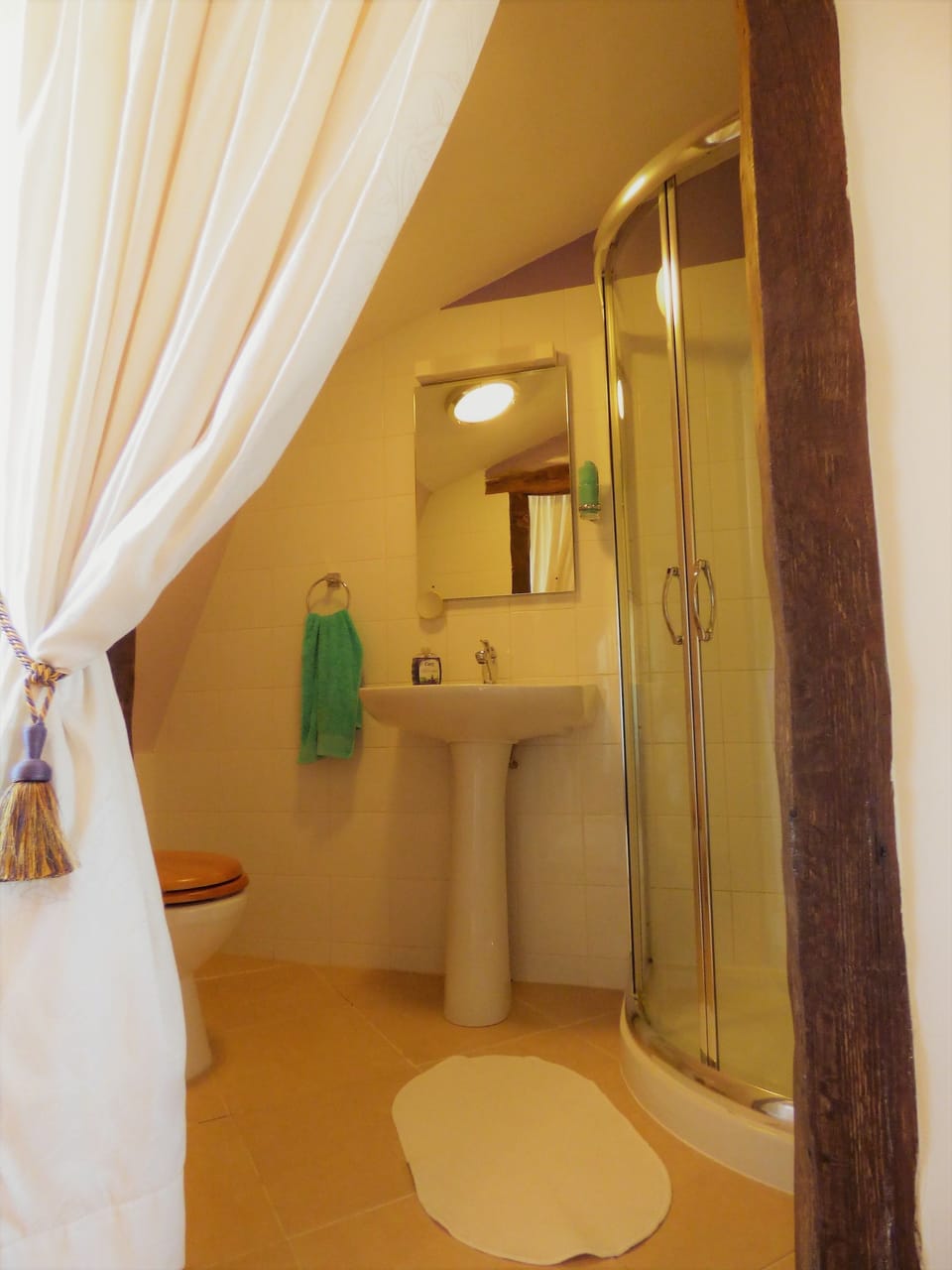 Family Quadruple Room, Multiple Beds, Garden View | Bathroom | Hair dryer, towels