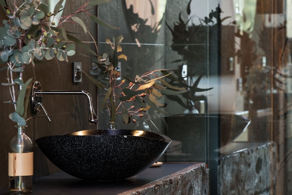 Bathroom sink