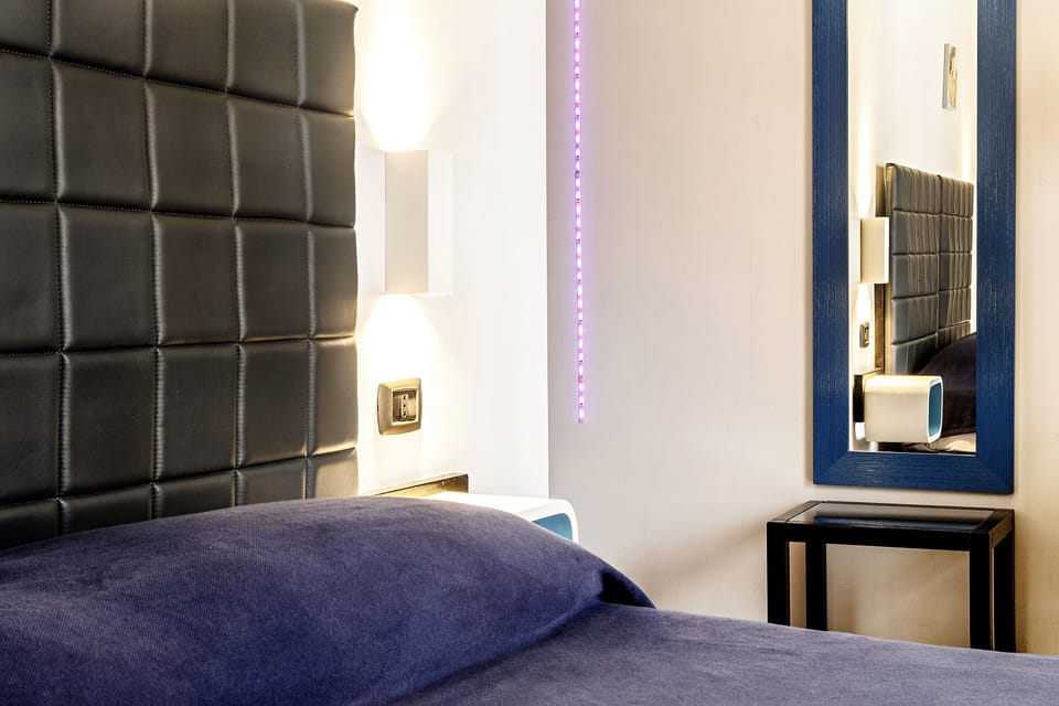 In-room safe, soundproofing, iron/ironing board, free WiFi