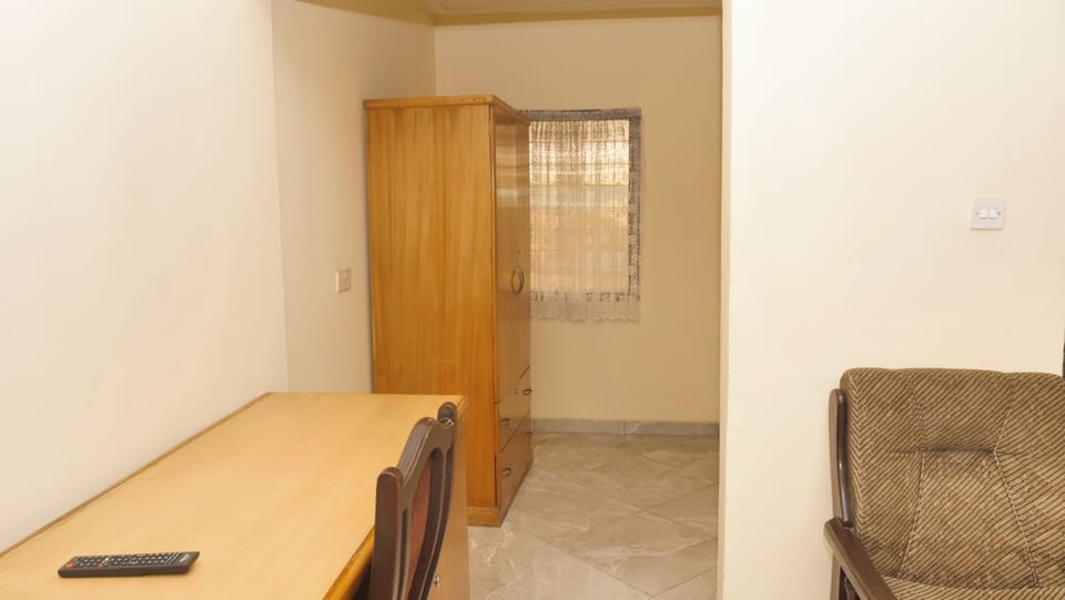 Standard Single Room, Balcony | Desk, laptop workspace, WiFi (free), bed sheets