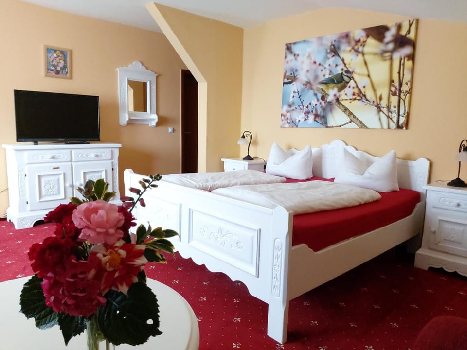 Premium bedding, minibar, free cribs/infant beds, free WiFi