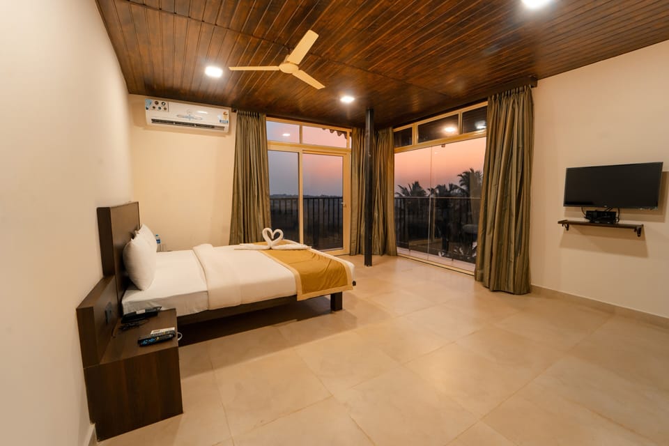 Basic Double Room | Desk, iron/ironing board, rollaway beds, free WiFi
