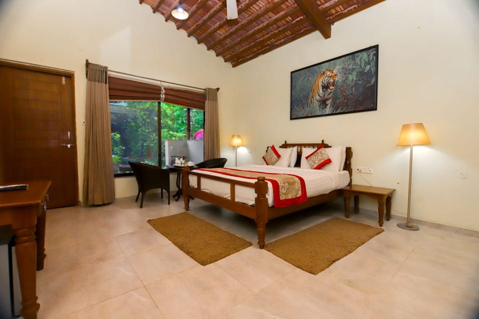 Cottage | In-room safe, laptop workspace, rollaway beds, bed sheets