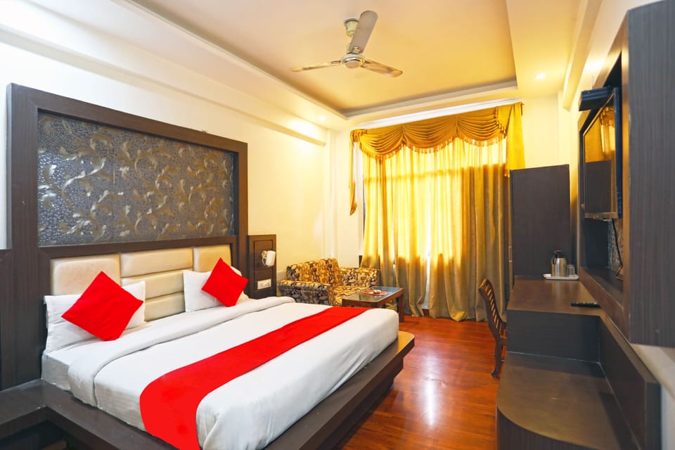 Super Deluxe Room | In-room safe, blackout drapes, soundproofing, iron/ironing board