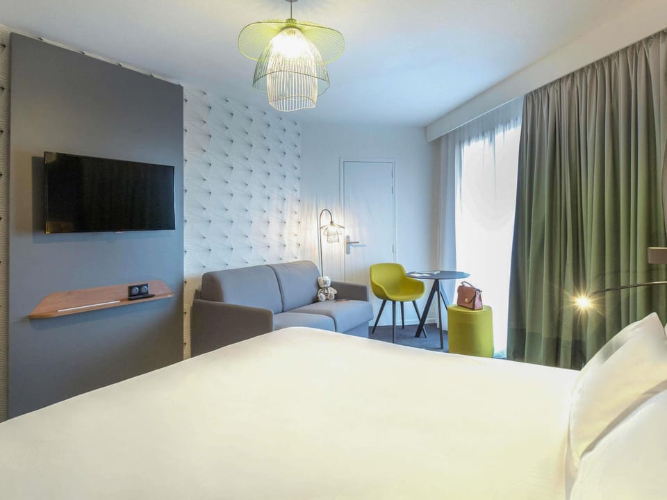 Standard Room, 1 Double Bed with Sofa bed | In-room safe, desk, blackout drapes, soundproofing