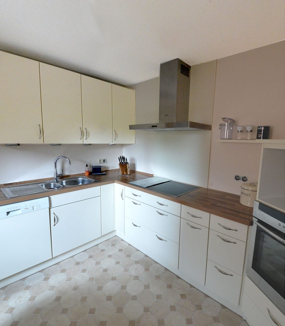 Family Condo, 2 Bedrooms | Private kitchen | Fridge, microwave, oven, stovetop