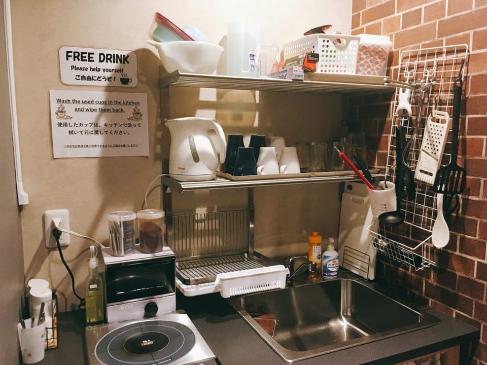 Fridge, microwave, stovetop, electric kettle
