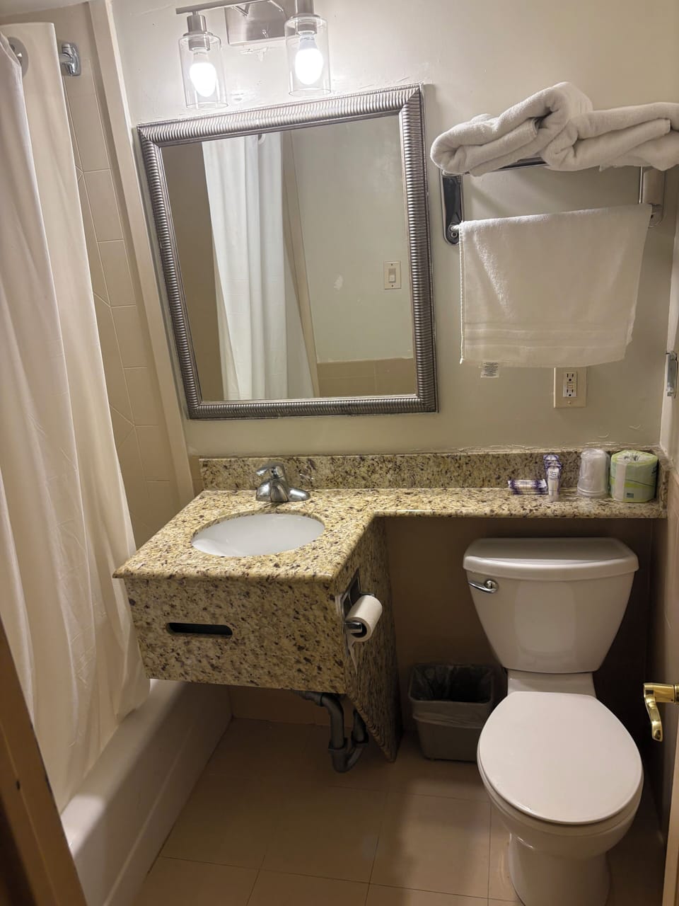 Airway Inn at LaGuardia Motel in Jackson Heights