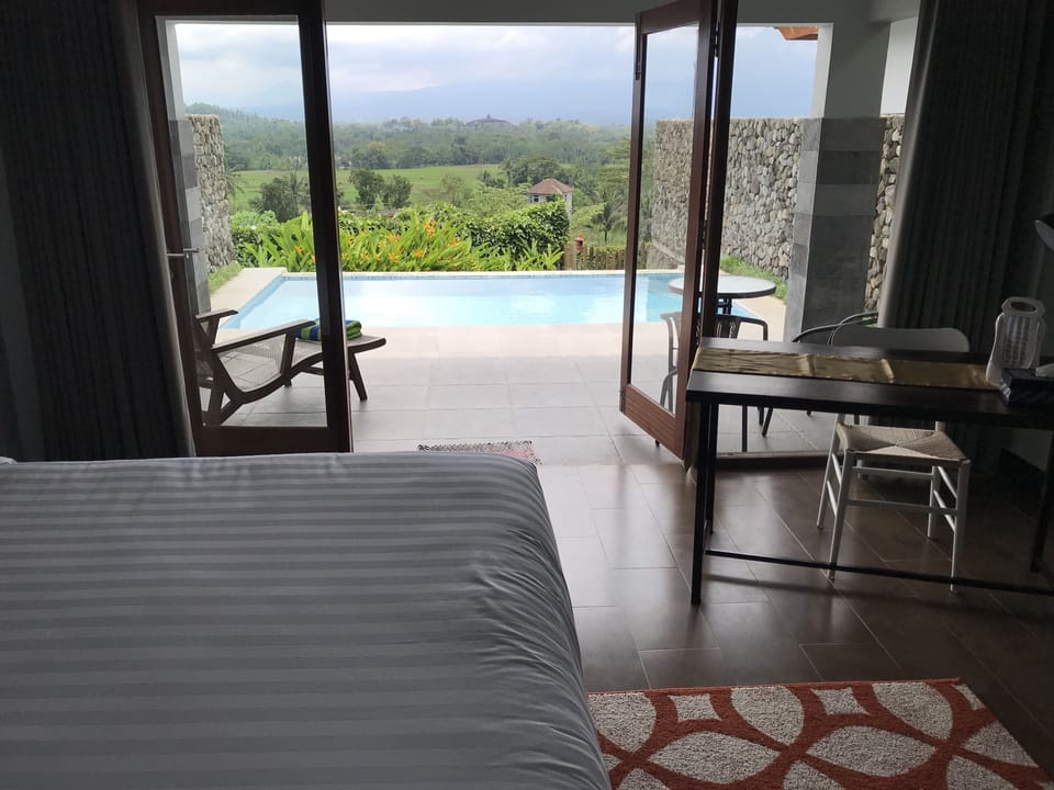 Deluxe Room, 1 King Bed, Private Pool, Mountain View | Pillowtop beds, desk, laptop workspace, blackout drapes