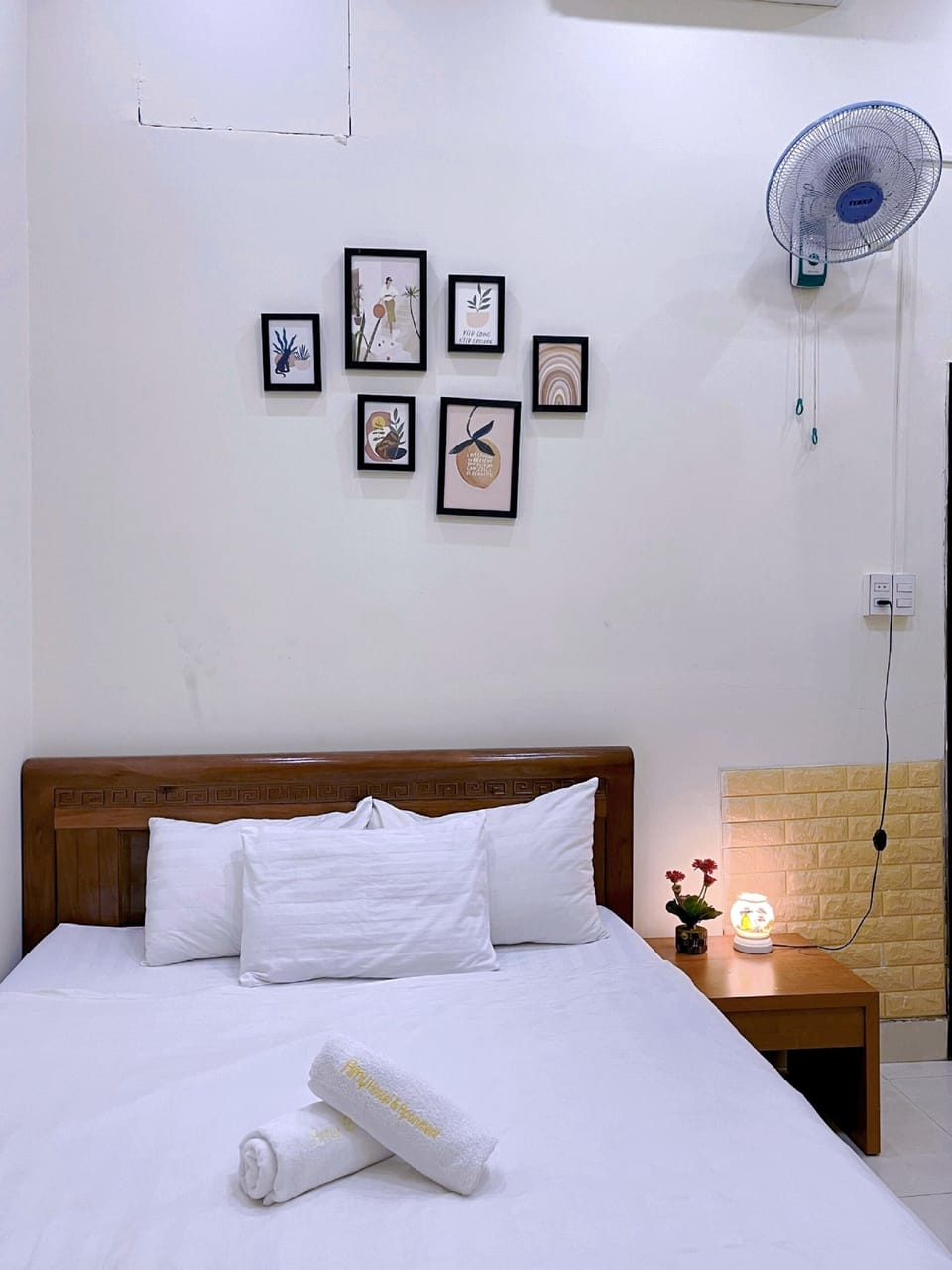 In-room safe, free WiFi, bed sheets
