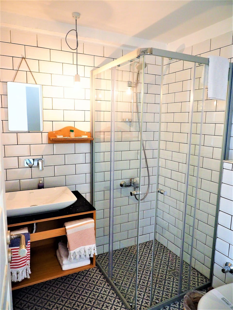 Bathroom shower