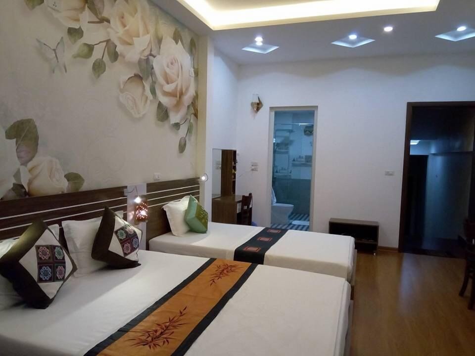 Family Room, Balcony, City View | Egyptian cotton sheets, premium bedding, pillowtop beds