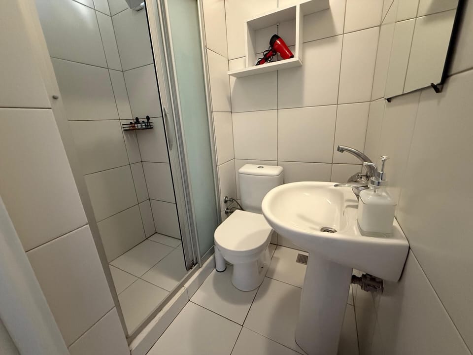 Room 4 | Desk, iron/ironing board, free WiFi, bed sheets