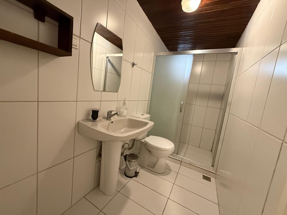 Room 6 | Desk, iron/ironing board, free WiFi, bed sheets