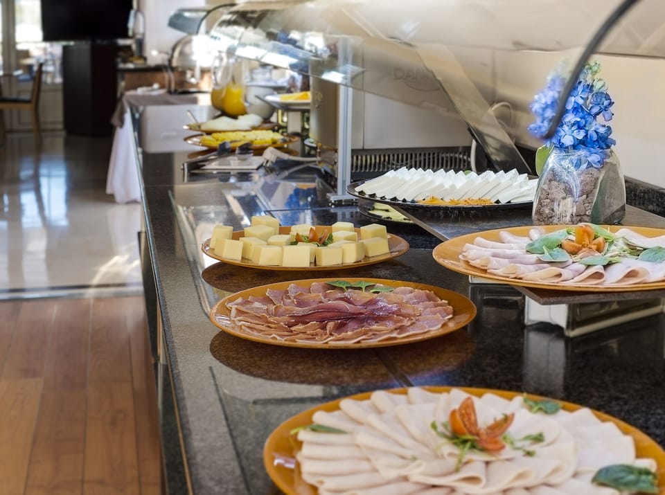 Daily buffet breakfast (EUR 15 per person)