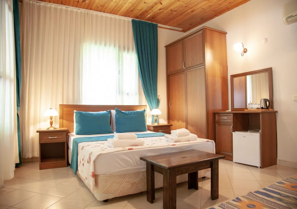 Standard Room | Desk, soundproofing, WiFi (free)