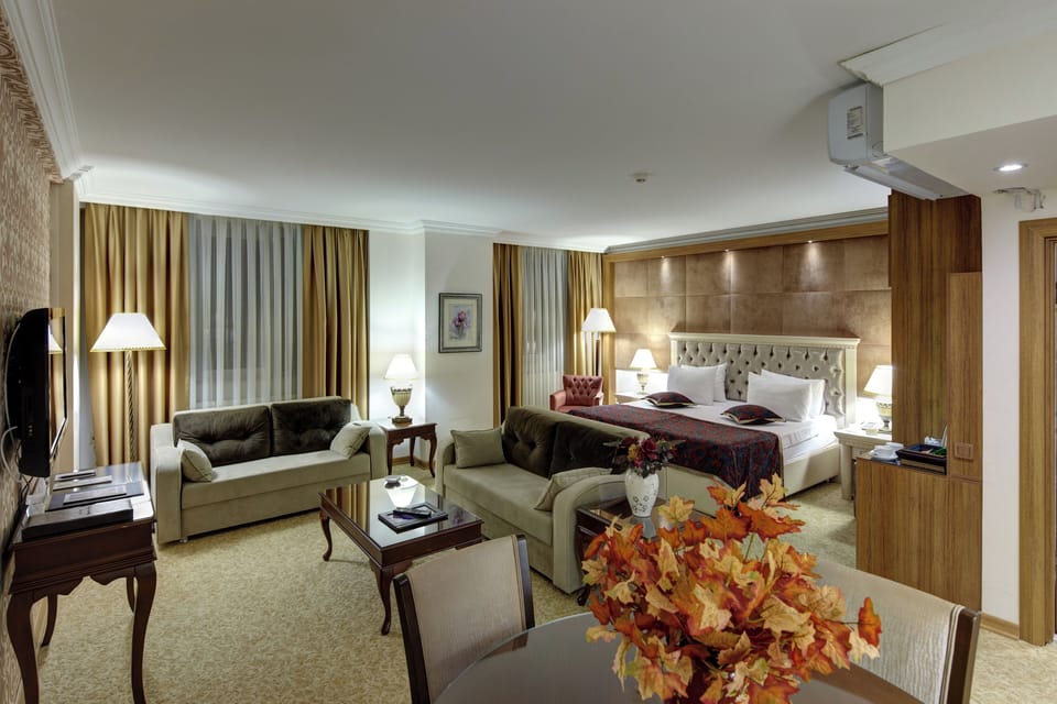 Minibar, in-room safe, desk, blackout drapes