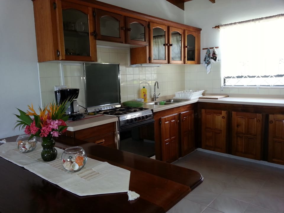 Villa, 3 Bedrooms | Private kitchen | Full-size fridge, oven, stovetop, coffee/tea maker