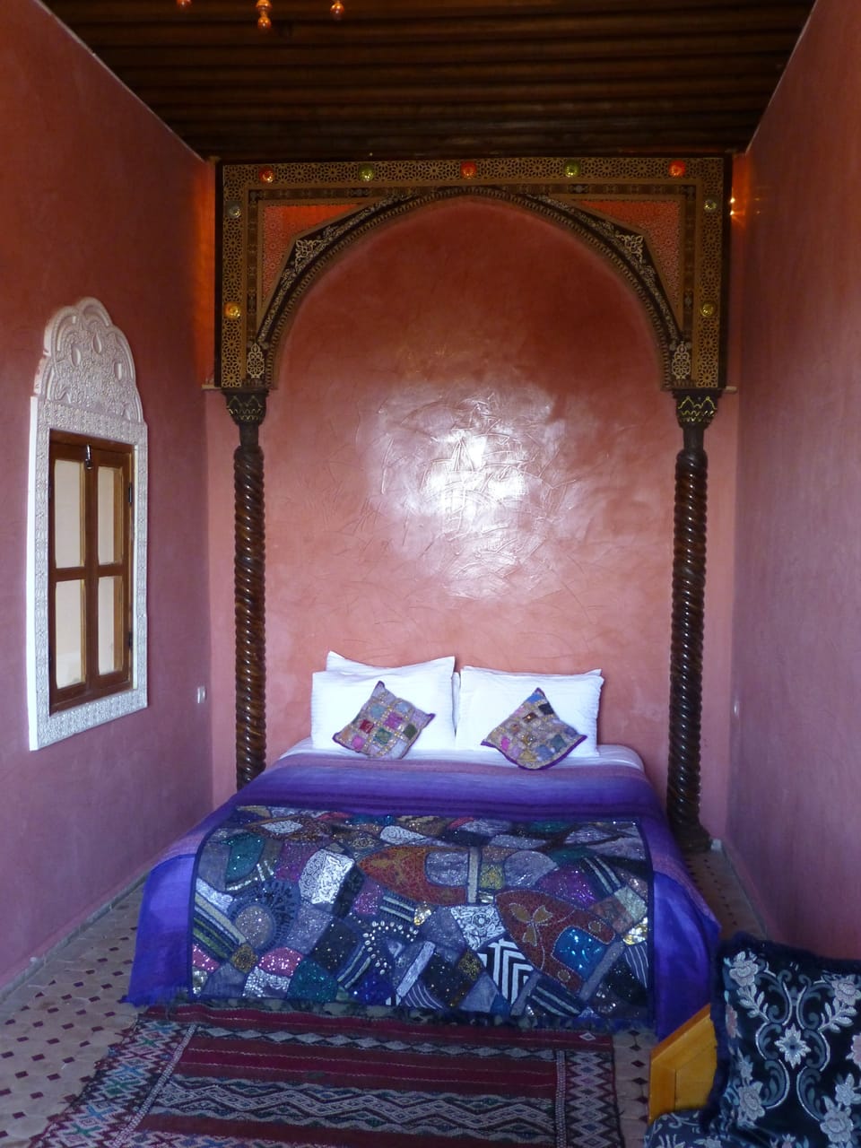 Double Room, City View | Blackout drapes, WiFi (free), individually decorated, bed sheets