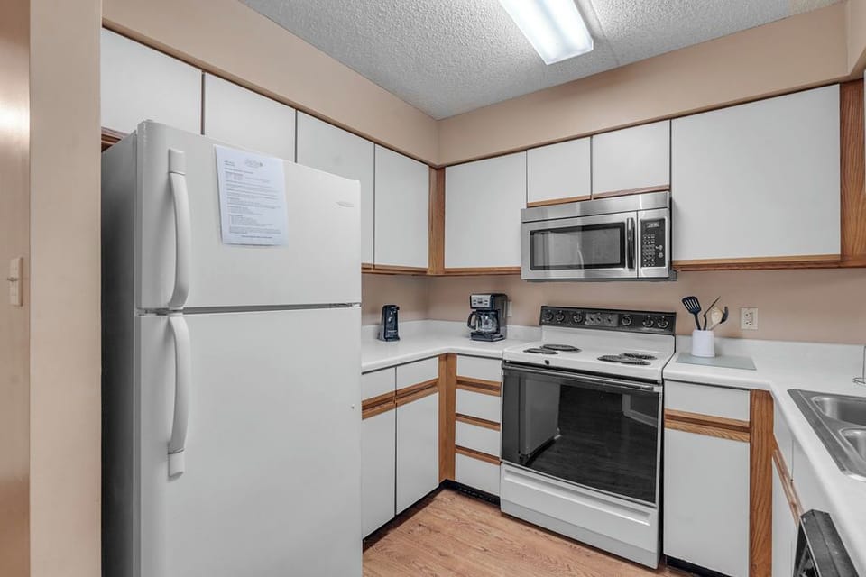 Full size appliances and fully equipped kitchen.