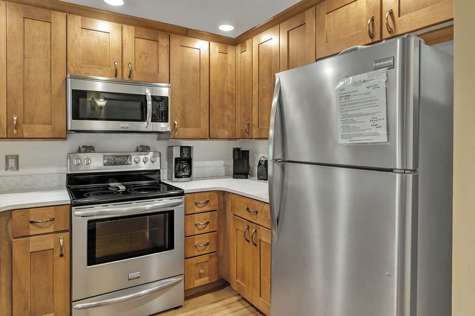 Full size appliances - All of the appliances are full size.  All utensils and cookware is furnished.  Also supplied are dishes, silverware and glass ware.